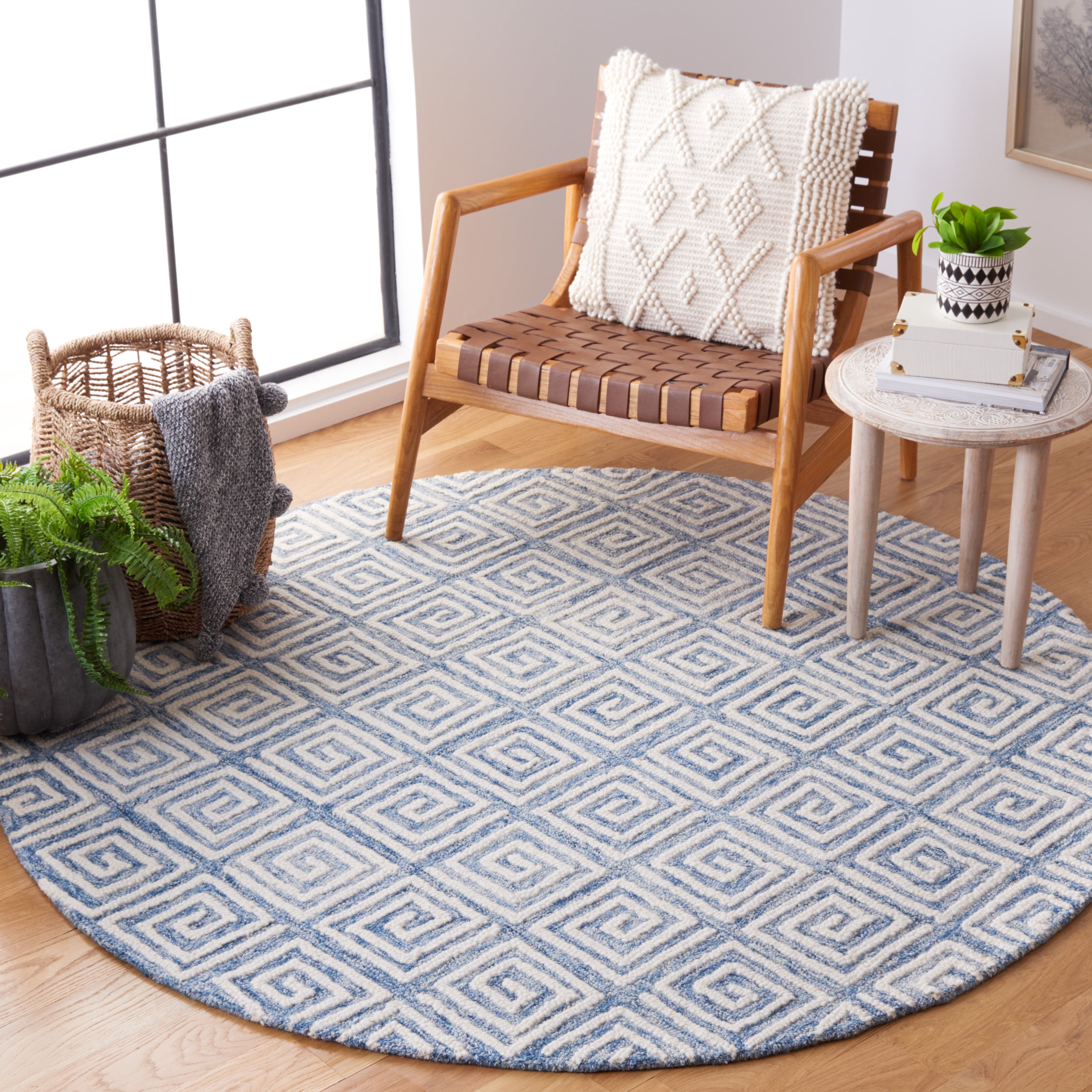 SAFAVIEH Metro Lauressa Geometric Area Rug, Light Blue/Ivory, 6' x 6' Round