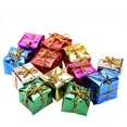 thumbnail image 1 of Paquete de 48 cajas decorativas NQ Caja de Navidad Colgantes de cartón Adornos navideños coloridos Caja de regalo de cubo Árbol de Navidad Decoración del hogar Tamaño de 2,5 cm, 1 of 4