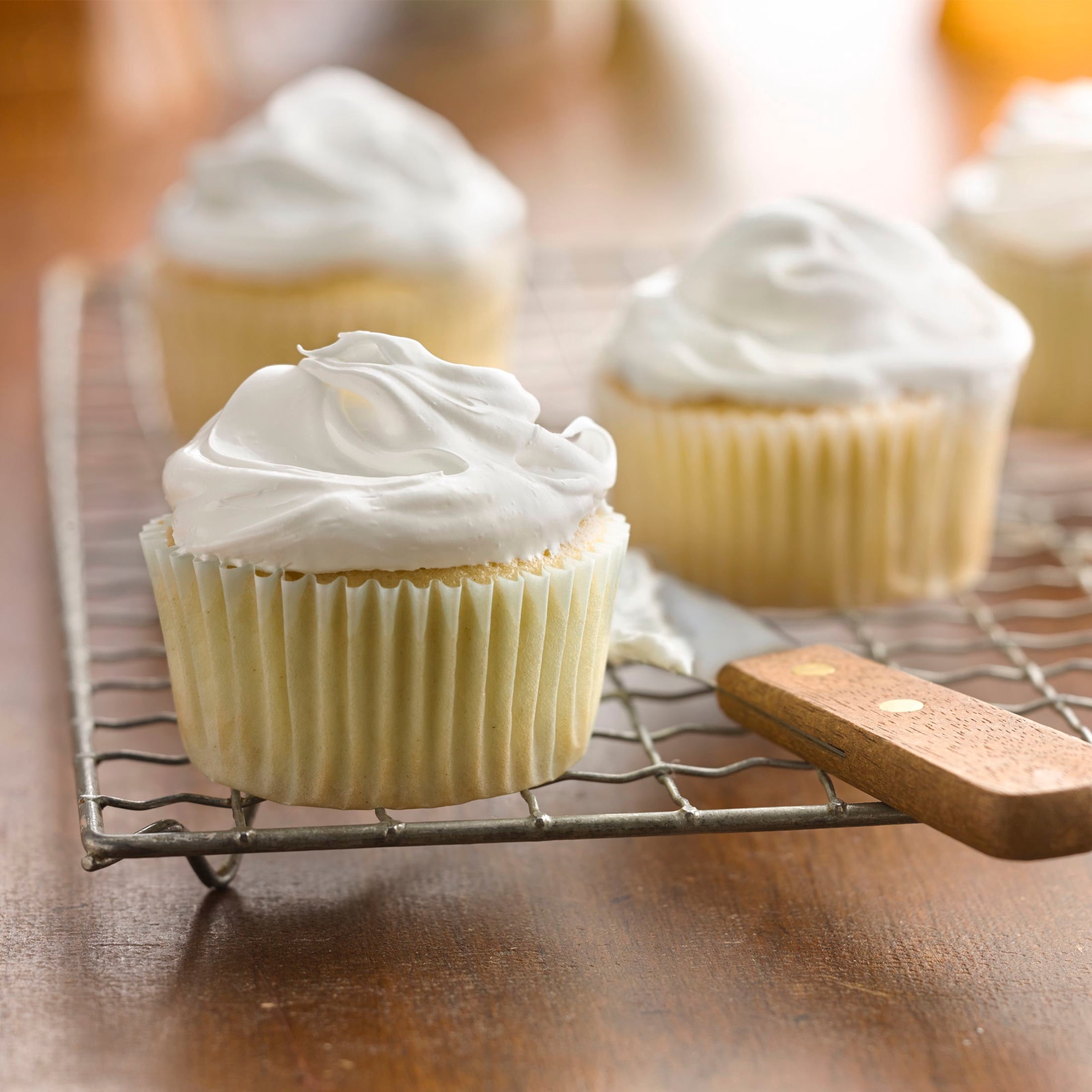 (2 pack) Betty Crocker Whipped Fluffy White Frosting, Gluten Free, 12 oz