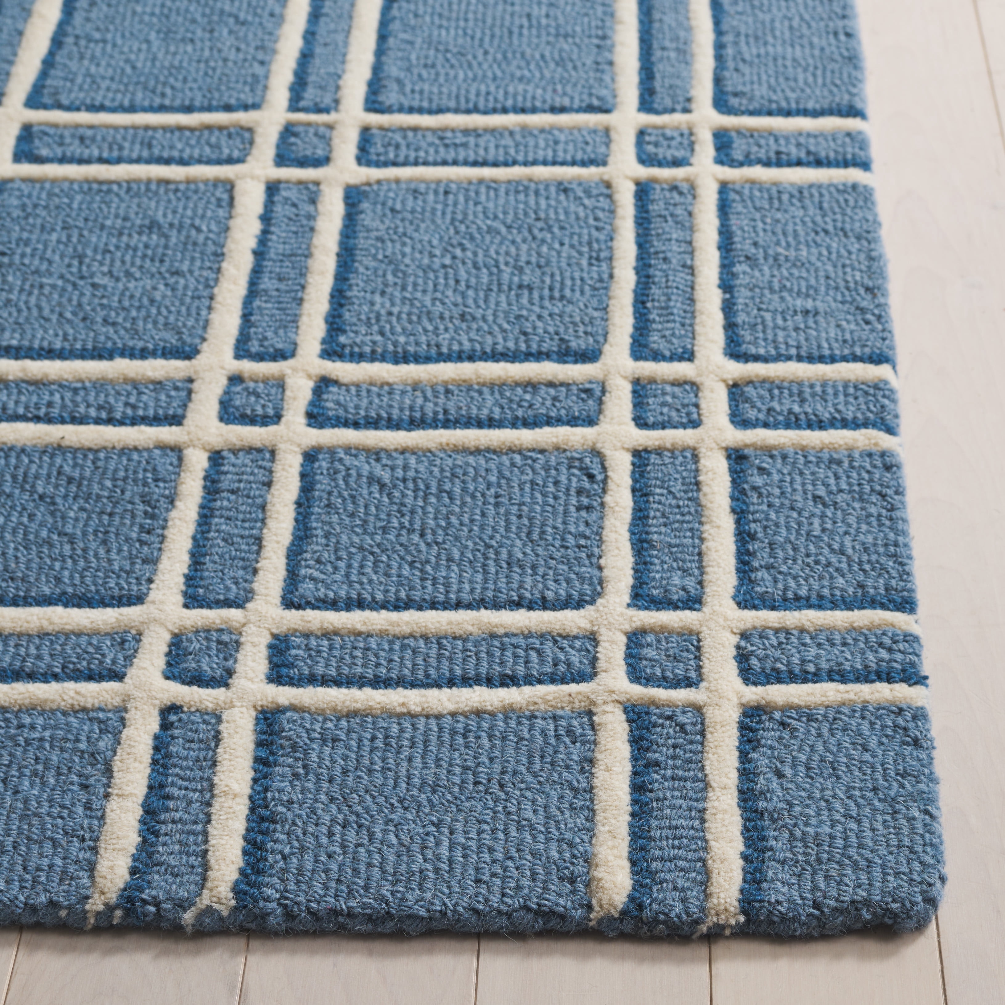 Safavieh Genre Darien Geometric Area Rug, Blue/Ivory, 9' x 12'