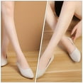thumbnail image 4 of unbranded 1Par Femenino Beige Flats Con Punta Antideslizante Y Confortable, 4 of 8
