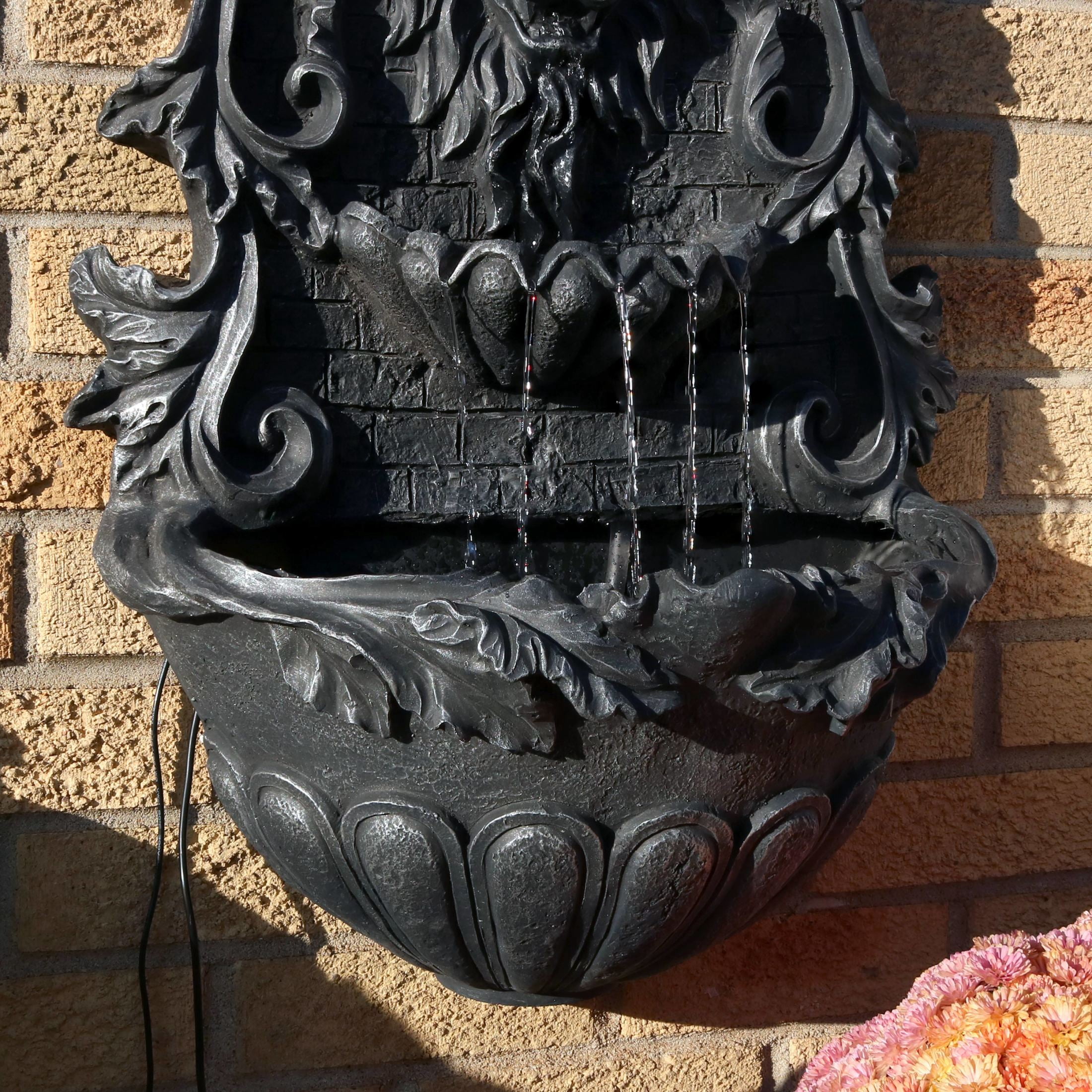 Sunnydaze Stoic Courage Polyresin Lion Head Outdoor Wall Fountain