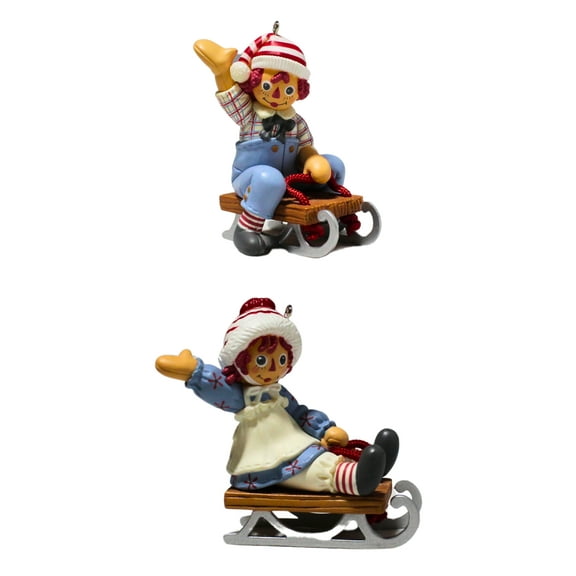 Hallmark Ornament: 2005 Holiday Sledding  | QXI6282
