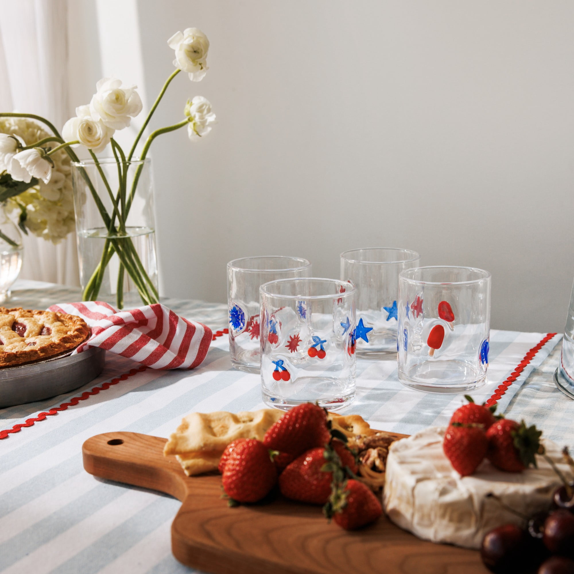 Thyme & Table 12 fl oz Red and Blue Patriotic Fireworks Charm Drinking Glasses, Set of 2