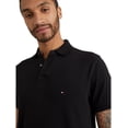 thumbnail image 3 of Polo Tommy Hilfiger de corte regular para hombre, color negro, 3 of 6