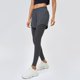 thumbnail image 5 of Pantalones de yoga con bolsillos con cremallera - Cintura elástica, nailon y spandex, leggings deportivos versátiles, entrenamiento para todas las estaciones, 5 of 8