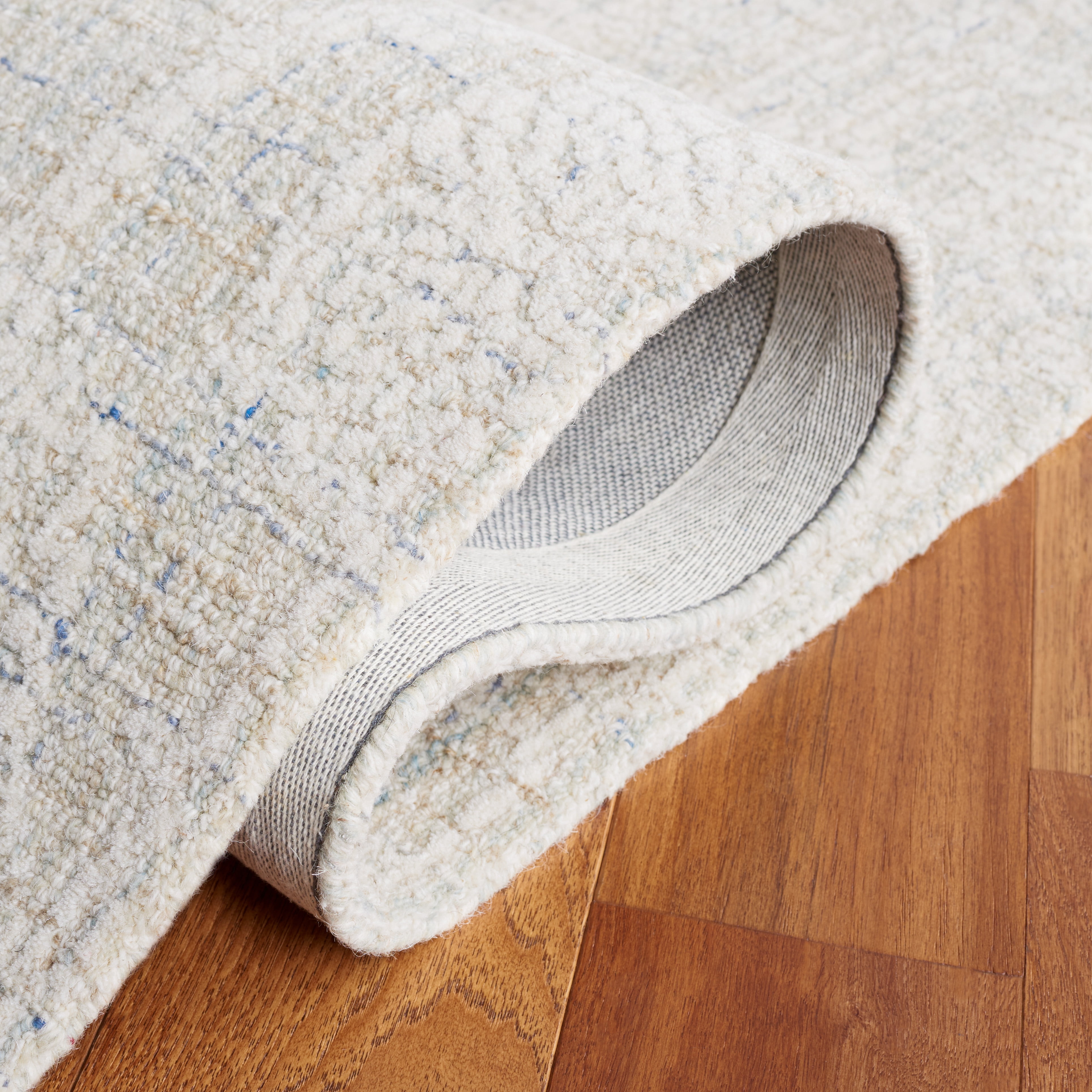 SAFAVIEH Ebony Abram Botanical Area Rug, Blue/Ivory, 6' x 9'