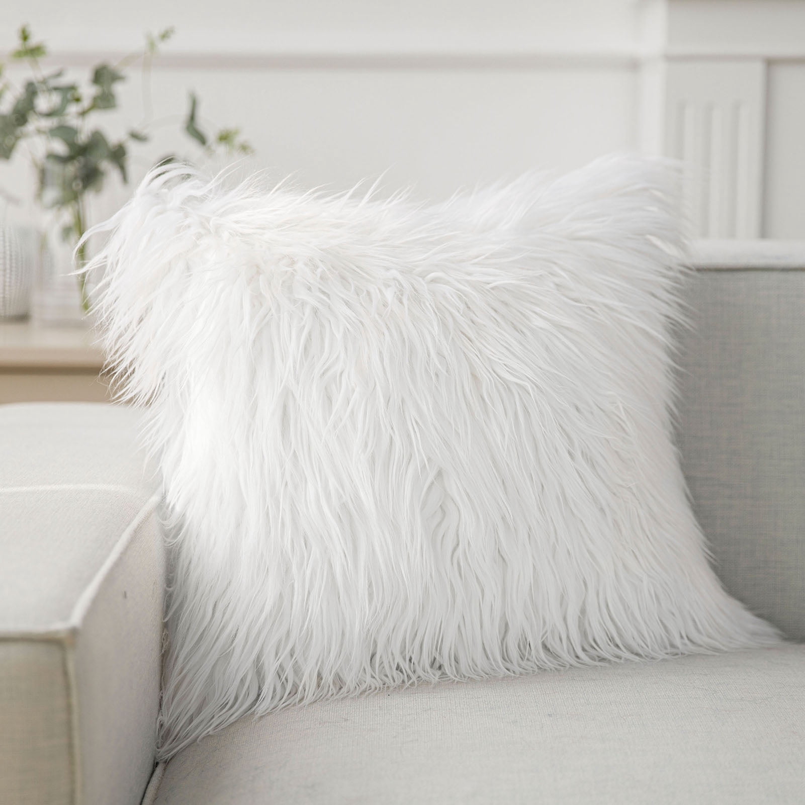 Phantoscope 18" x 18" Faux Fur Decorative Throw Pillow, Plush Cushion with Insert for Couch, Bed, Chair, Pure White, 1 Pack
