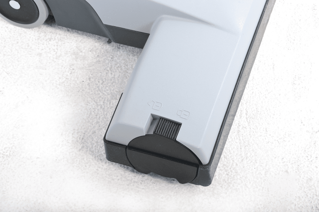 Advance Upright Vacuum