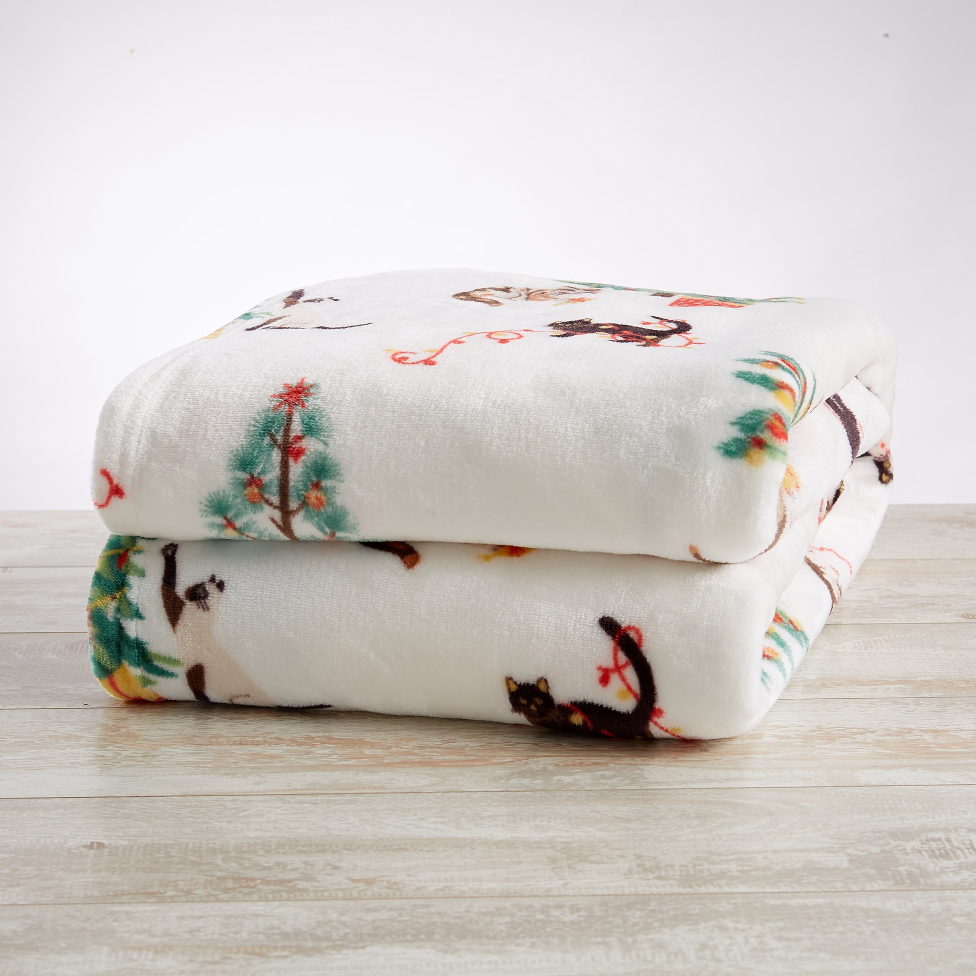 Great Bay Home Velvet Plush Fleece Holiday Printed Warm and Cozy Bed Blanket  (Twin, Holiday Cats)
