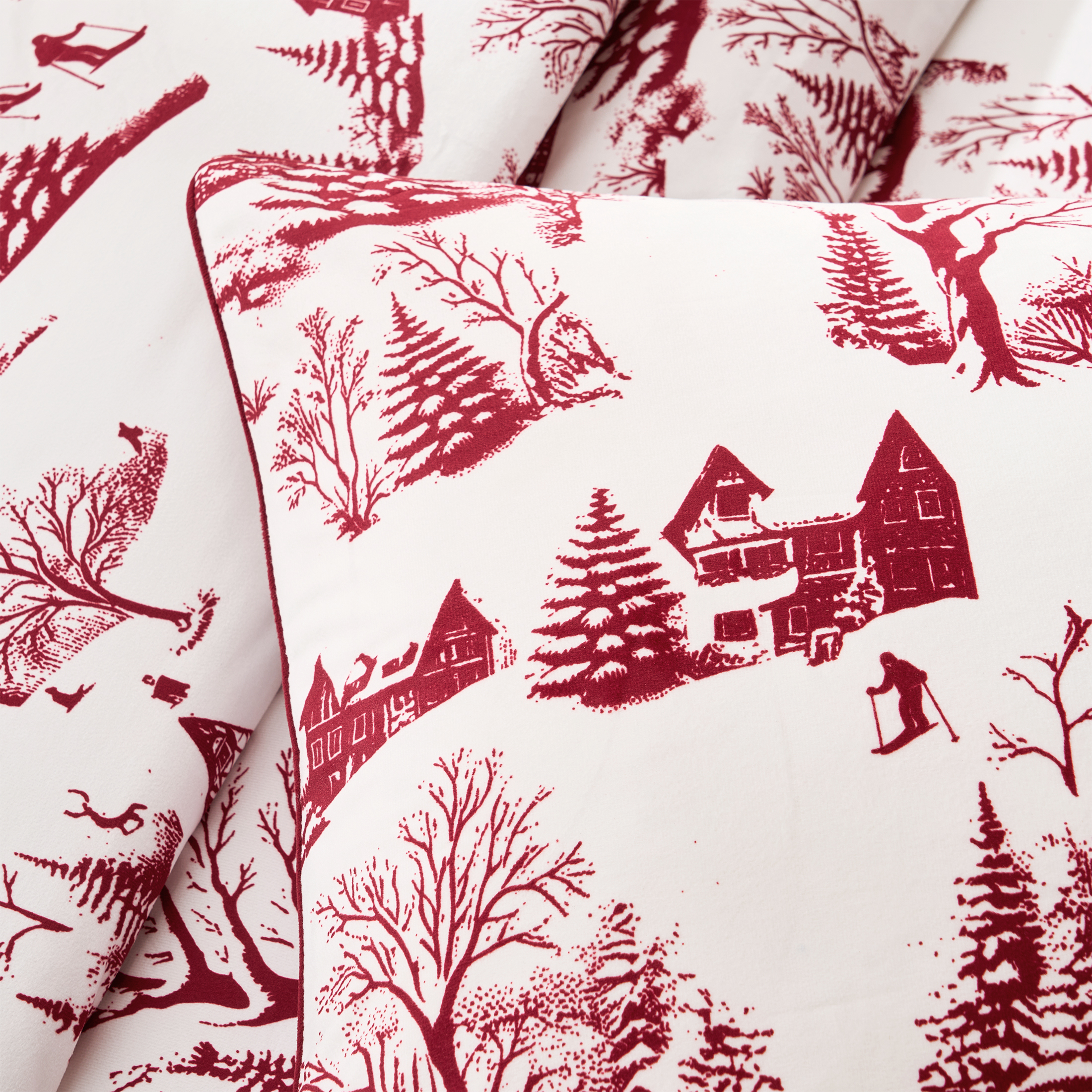 My Texas House Aurora 2-Piece Red Toile Velvet Adult Comforter Set, Twin/Twin XL