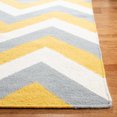thumbnail image 5 of SAFAVIEH Dhurries Wenona Geometric Runner Rug, Gold/Grey, 2'6" x 6', 5 of 9