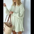 thumbnail image 4 of Conjunto de Dos Piezas para Mujer: Blusa Holgada de Larga Abullonada y Pantalones Cortos de Cintura Alta con Bolsillos Laterales. Verde M, 4 of 8