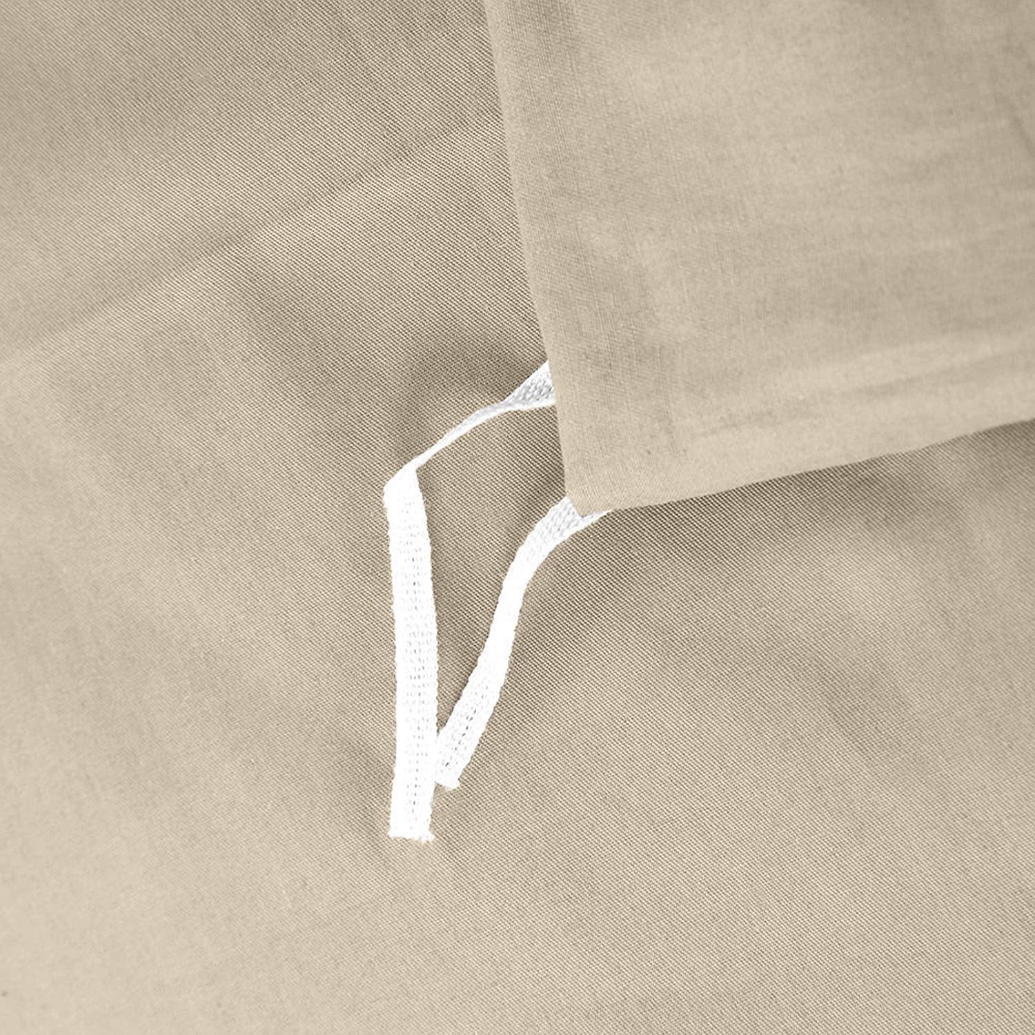 Nestl Bedding 7-Piece King Duvet Cover and Bed Sheet Set - Includes Duvet Cover, Flat Sheet, Fitted Sheets, 2 Pillowcases and 2 Pillow Shams - Complete Luxury Soft Microfiber Bedding Set, Beige Cream