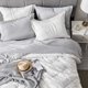 thumbnail image 2 of Juego de ropa de cama Bedsure Queen, reversible, blanco, 7 piezas, 2 of 6