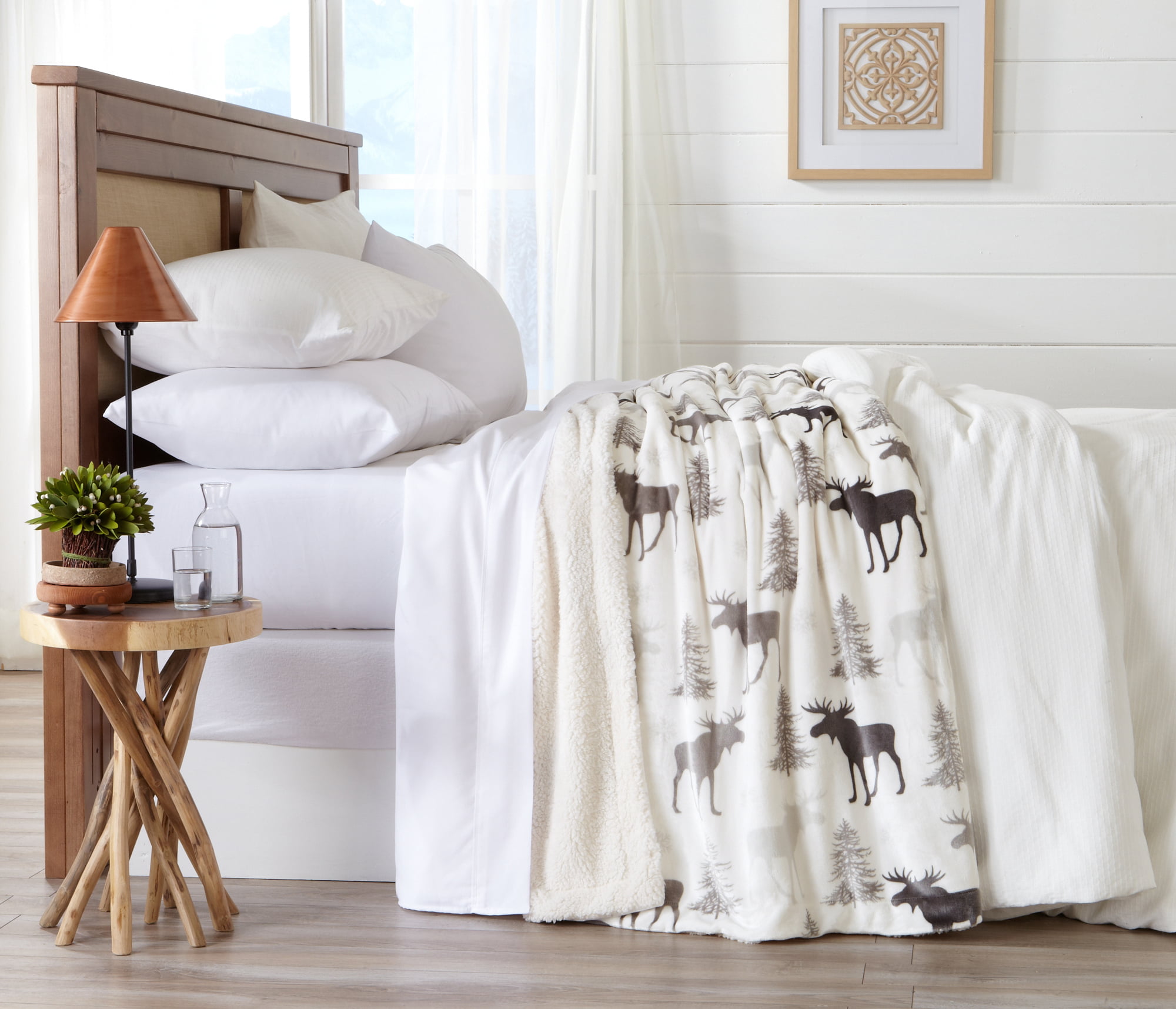 Great Bay Home Velvet Plush Fleece Reversible Sherpa Warm and Cozy Bed  Blanket (Twin, Moose) 