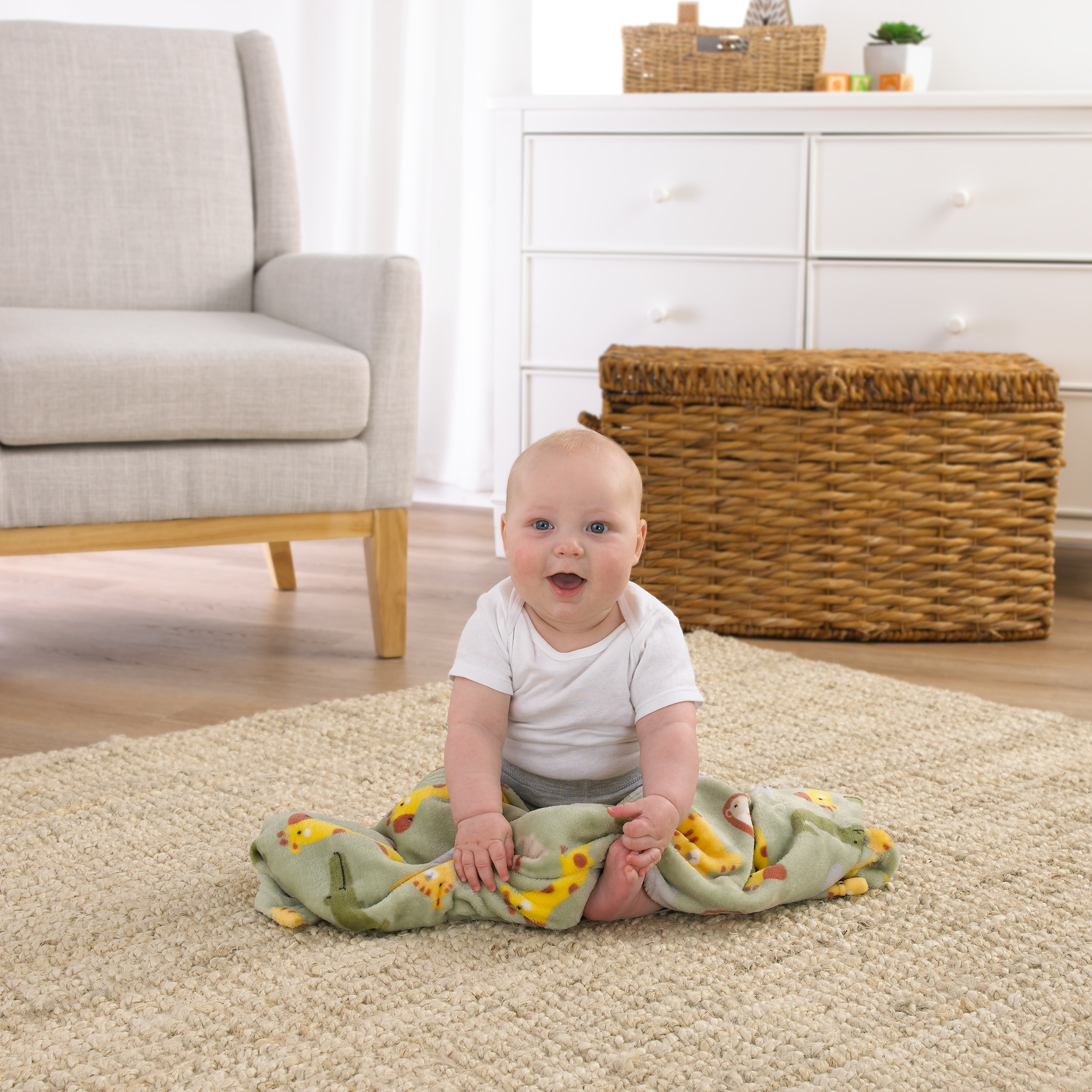 (Paquete de 3) Manta de bebé súper suave de felpa Parent's Choice impresa de selva verde, 30" x 36", unisex para infantes 4