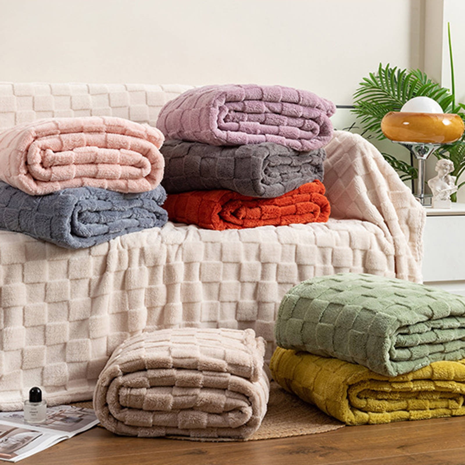 Soft Blankets for Beds, Plush Soft Fleece Throw Blanket Blankets for Couch, Fuzzy Cozy Flannel Blanket Throw for Sofa, Soft Warm Light Weight for Travelling In Spring Summer,27.56 X 39.37 Inch