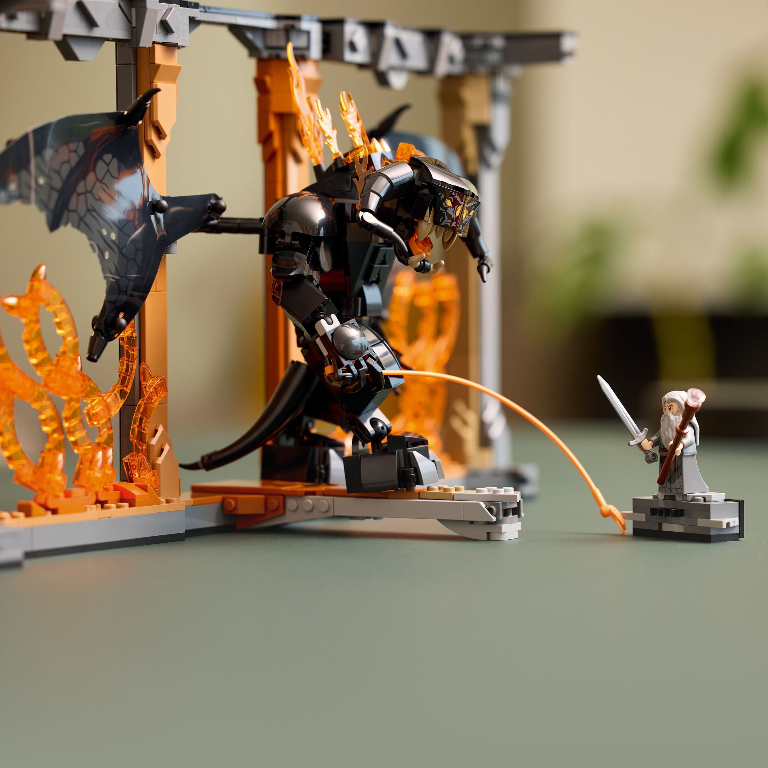 LEGO Icons Le Seigneur des Anneaux : Le Coin Lecture du Balrog , Ensemble décoratif 10367