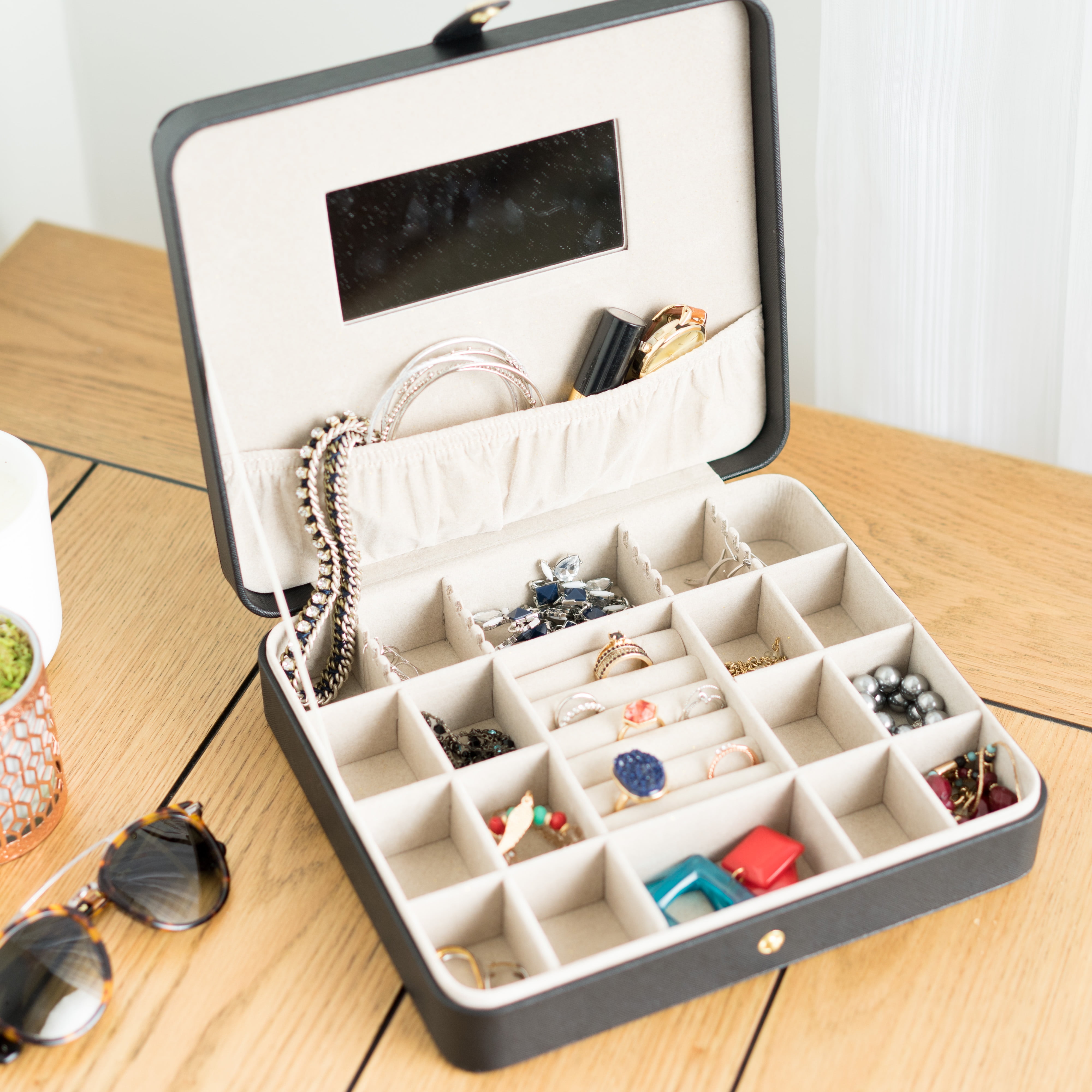 Neue Aluminium Makeup Box Mini Aufbewahrungs box Jewery Box Home Storage Jar! 