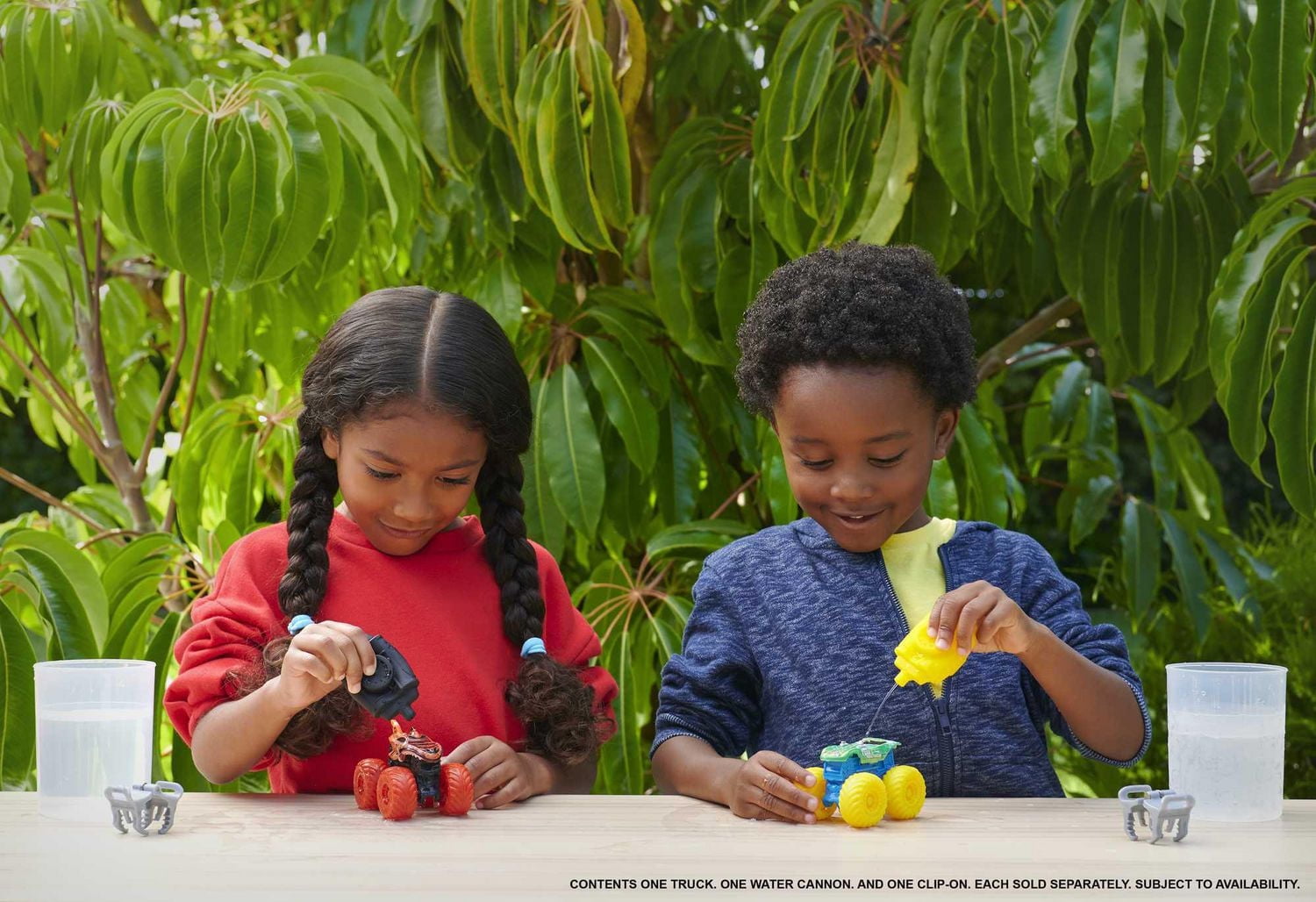 Hot Wheels Color Reveal Monster Trucks Camion, 3+ans