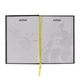 thumbnail image 4 of Cuaderno con imágenes de estrellas con el logotipo de Batman, tapa dura iluminada, 4 of 8