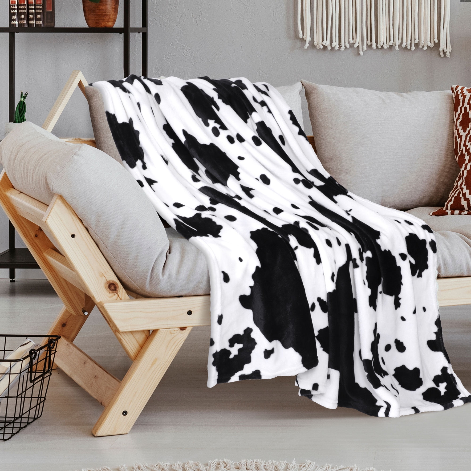 Unique Bargains Cow Printed Soft 300GSM Flannel Throw Blanket Sofa Bed Black 39" x 51"