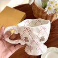 thumbnail image 4 of Elegante taza de café de cerámica con forma irregular - Taza única apta for lavavajillas for té, café y jugo - Perfecta for la oficina y fiestas de té, 4 of 4
