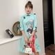 thumbnail image 4 of Elegante vestido ajustado con estampado de linda niña mejorado Cheongsam joven ajustado cómodo, 4 of 5