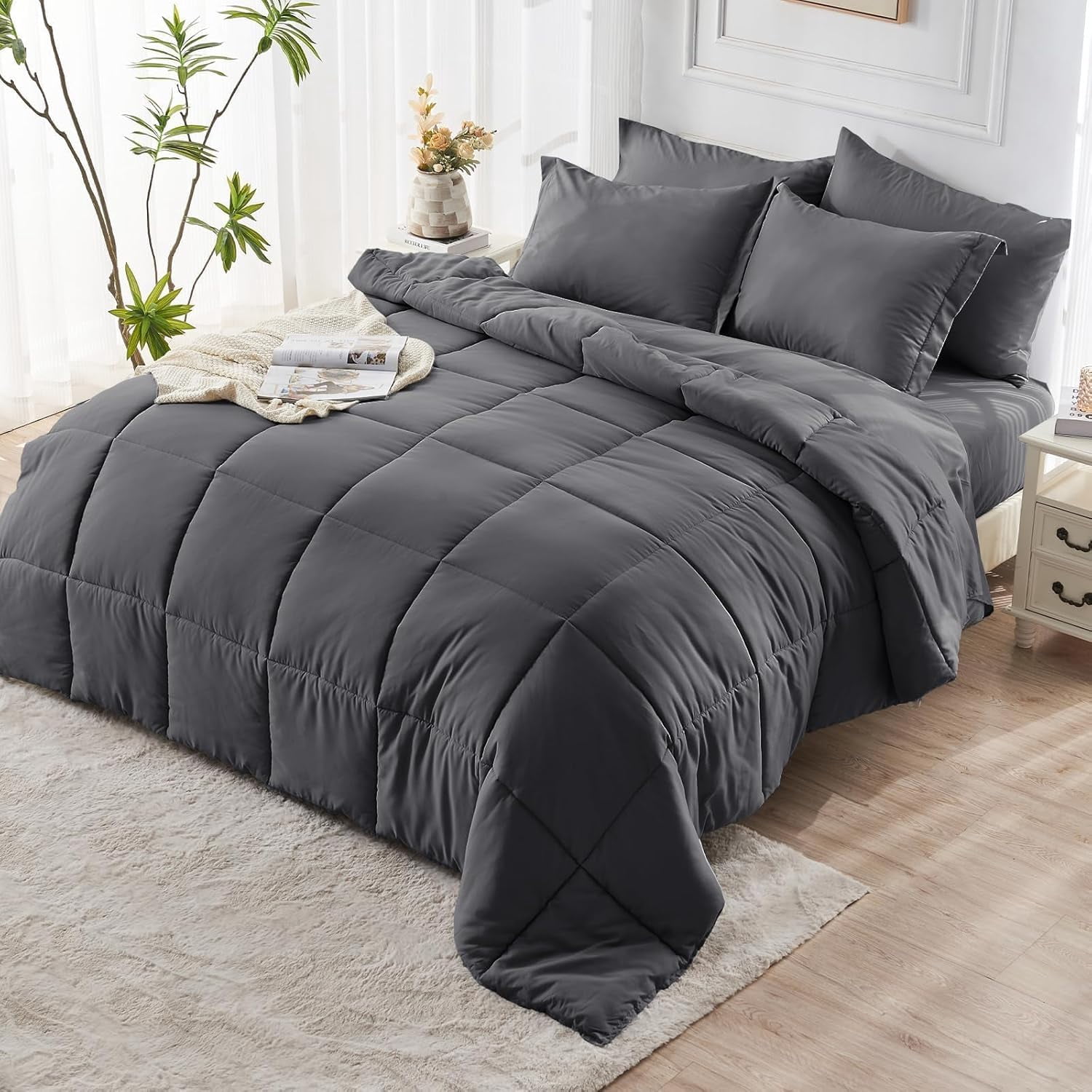 Cooling Comforter Twin Size, Down Alternative Duvet Insert with Corner Tabs, All Season Soft Quilted Bed Comforter, Lightweight Bedding for Women & Men, Grey