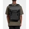 thumbnail image 2 of Mochila Tomtoc Flap Laptop para MacBook 18L, 13-16", resistente al agua, 2 of 8
