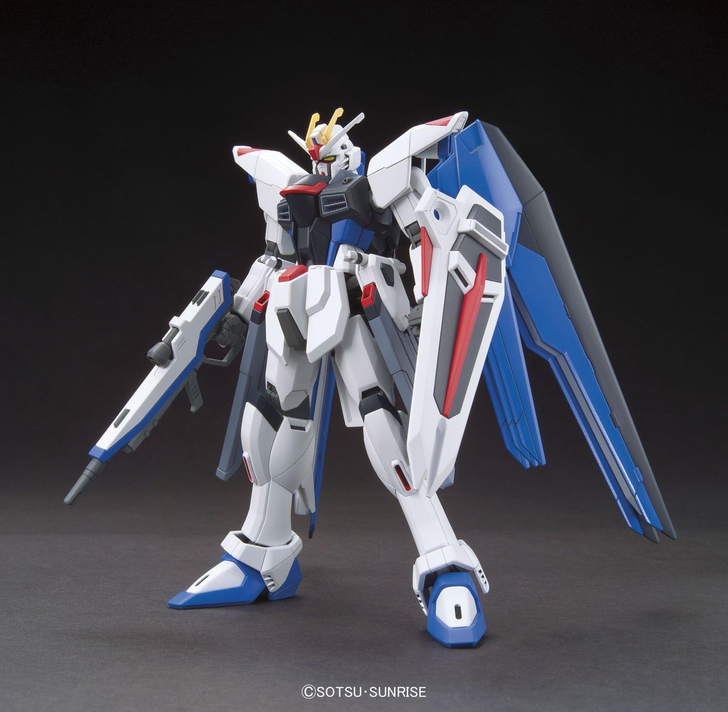Bandai Hobby - Gundam SEED - #192 Freedom Gundam HGCE 1/144 Model Kit