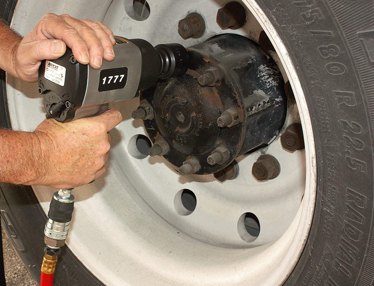 AIRCAT Pneumatic Tools 1777: 3/4-Inch Impact Wrench with Refined Design Twin Hammer 1,600 ft-lbs