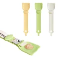 thumbnail image 2 of Cuillère pour Animaux de Compagnie, Outils de Compression pour Nourriture Liquide, Cuillère Multifonctionnelle pour Friandises Humides, Distributeur pour Chiots et Chatons, Vert, 2 of 6