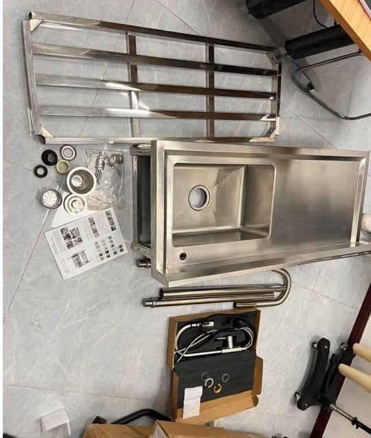 Rugerasy Commercial Restaurant Sink,Freestanding Sink with Pull-Out Faucet,Stainless Steel Utility Sink Workbench Storage Shelf,For Backyard Garden Kitchen