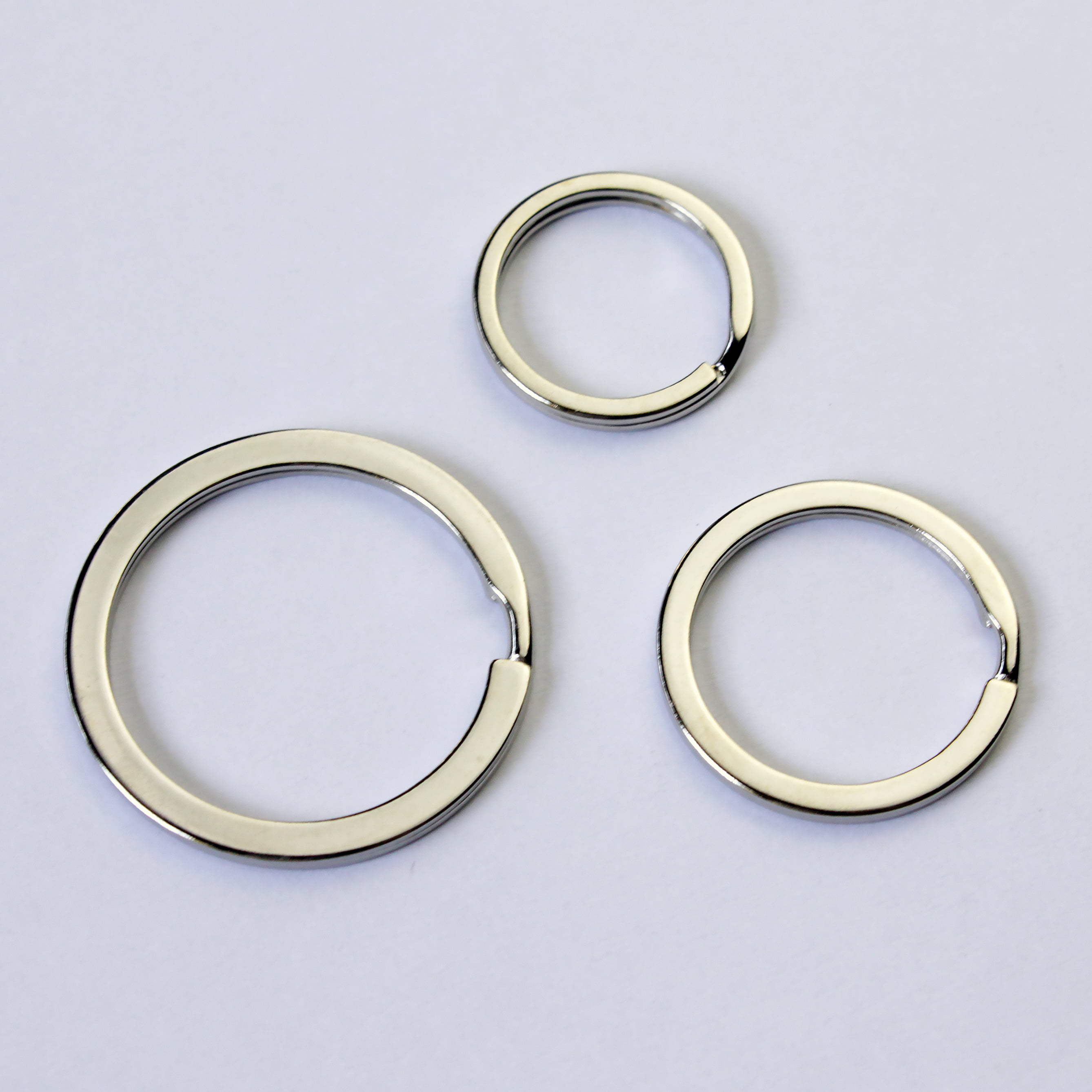 30pcs Flat Key Rings Key Chain Metal Split Ring (Round 1.25 inch Diameter),  for Home Car Keys Organization, Lead Free Nickel Plated Silver