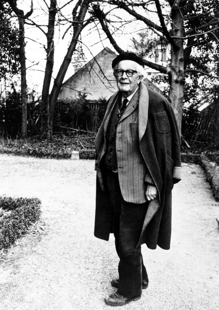 Jean piaget cheap history