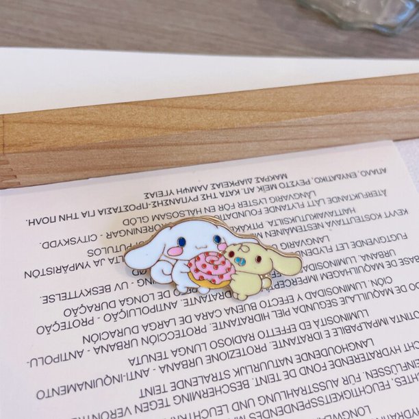 Sanrio Hello Kitty Cinnamon My Melody Pins de solapa para mochila Anime Broches Collar Jeans Chaqueta Accesorios de joyería de moda Dengxun unisex