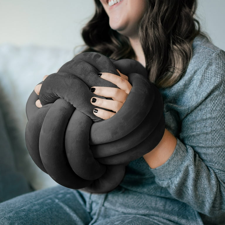 Knot, Smile & Cuddle Knot, Smile & Cuddle
