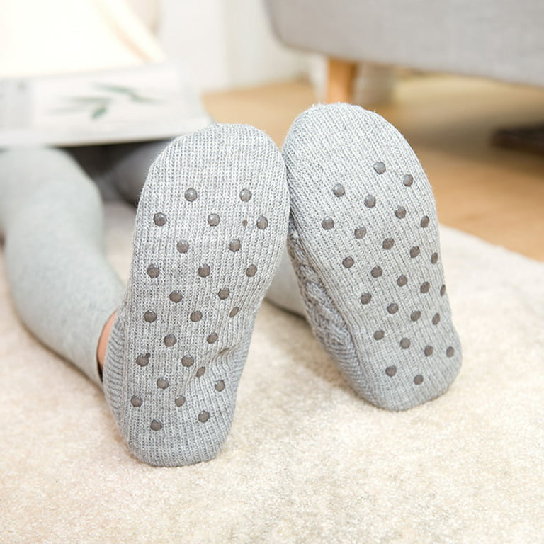 Women's Warm Indoor Floor Anti-Slip Gripper Slippers Winter Socks with No  slip Grip ( brown )
