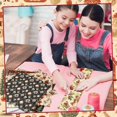 thumbnail image 3 of Paquetes de tela FuWeave Vintage Christmas de 25,4 x 25,4 cm, 60 unidades, 3 of 6