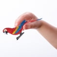 thumbnail image 3 of FELTECHELECTR Modelo de animal de simulación, adorable loro rojo, juguete, decoración de escritorio para que los niños jueguen., 3 of 7