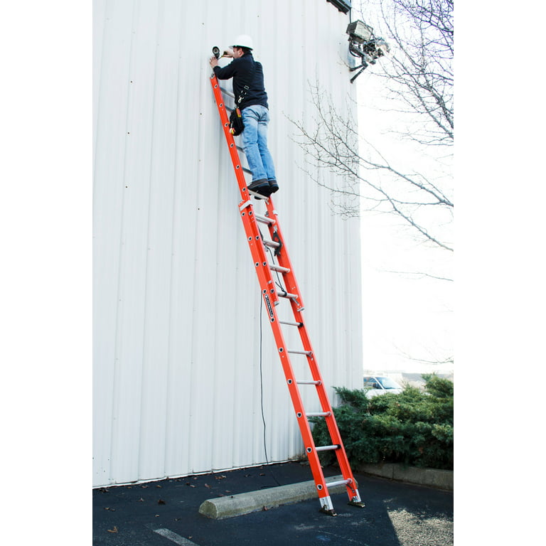 Louisville Ladder 32-Foot Fiberglass Extension Ladder with Pro Top, 300-Pound  Capacity, L-3022-32PT 
