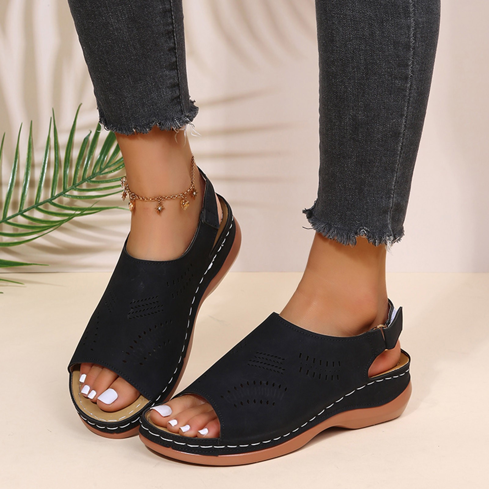 Born walking sandals deals
