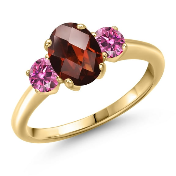 Gem Stone King 10K Yellow Gold Red Garnet and Pink Moissanite Engagement Ring for Women | 1.99 Cttw | Oval Checkerboard 8X6MM | Gemstone January Birthstone | Size 5