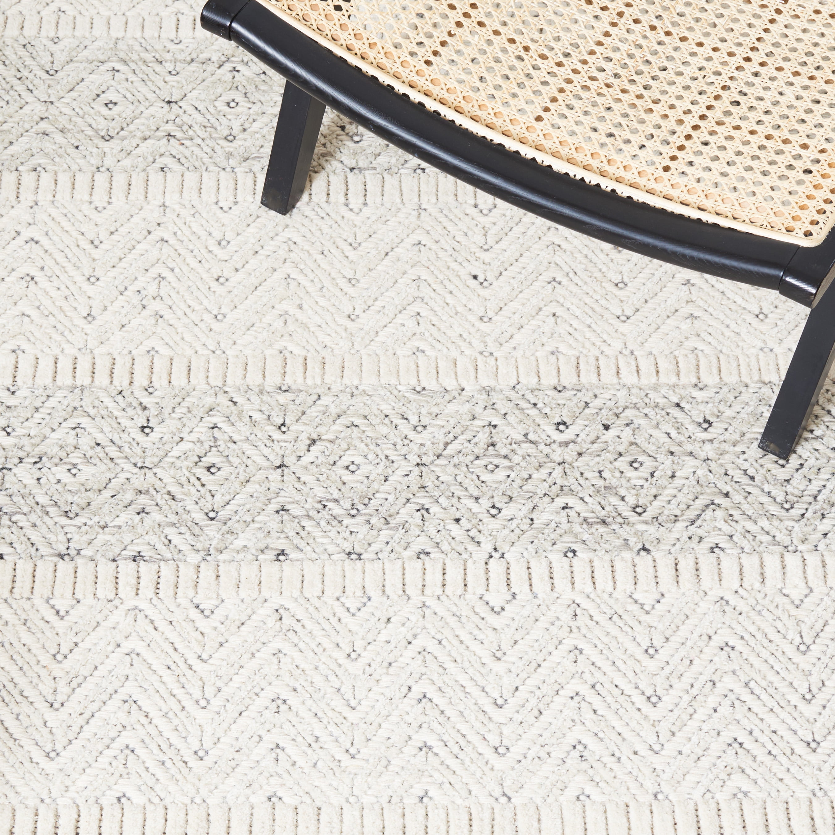 SAFAVIEH Martha Stewart Striped Area Rug, Ivory/Grey, 8' x 10'