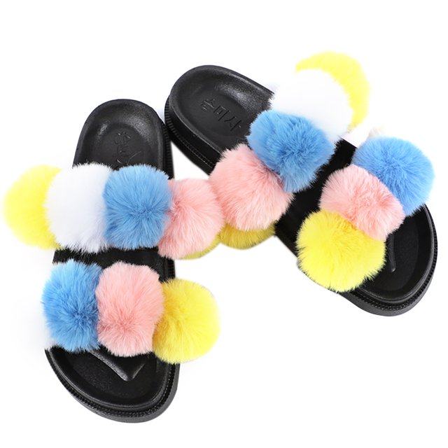 Women Furry Slippers Fashion Pom Pom Ball Faux Fur Slippers Fluffy Sandals