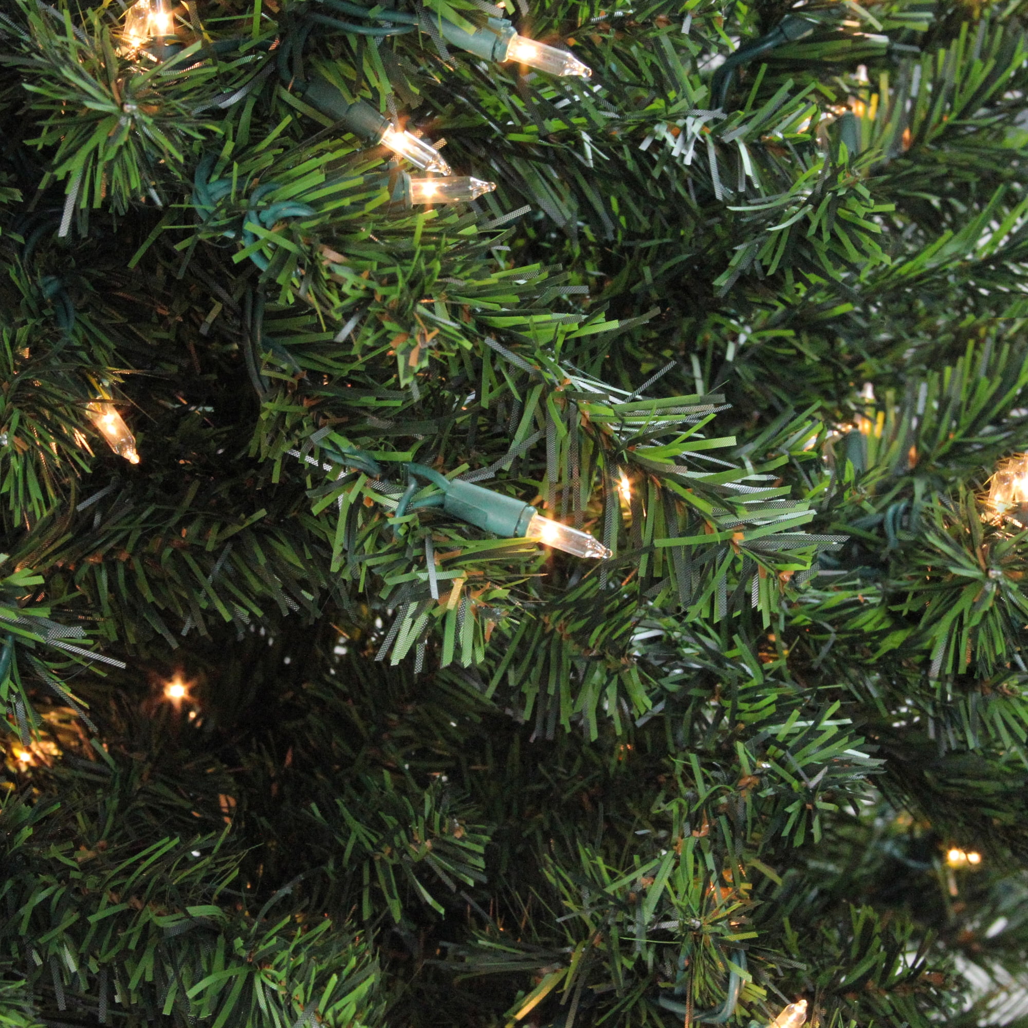 Northlight Clear Prelit Incandescent Green Full Canadian Pine Artificial Christmas Tree, 6'