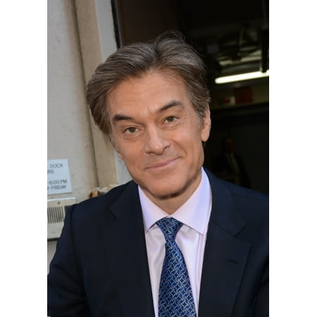 Dr. Oz Dr. Mehmet Oz At Huffpost Live Out And About For Celebrity Candids - Mon Sheen Center For Thought And Culture