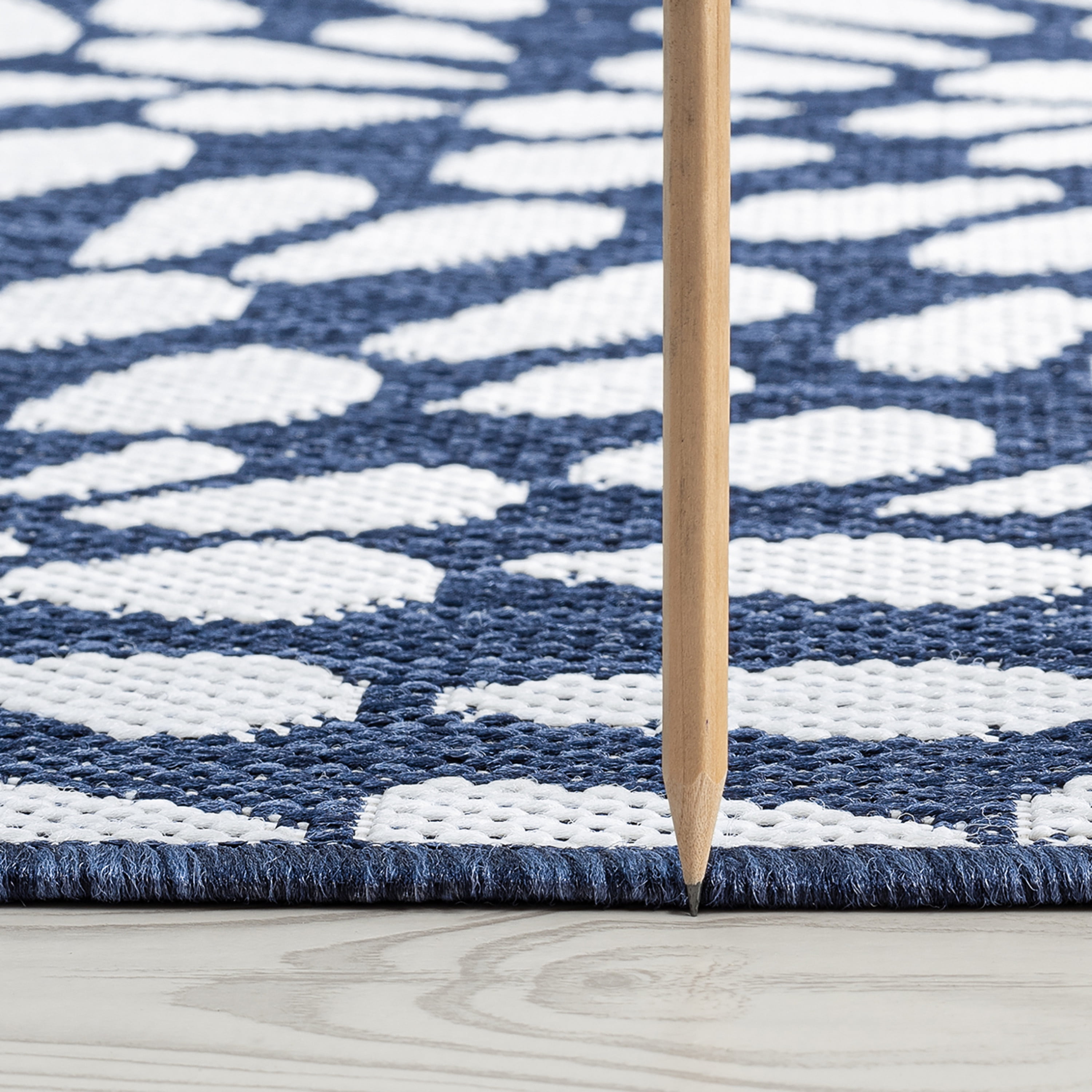 8ft Round Water Resistant, Large Indoor Outdoor Rugs for Patios, Front Door Entry, Entryway, Deck, Porch, Balcony | Outside Area Rug for Patio | Navy, Floral | Size: 7'11'' Round